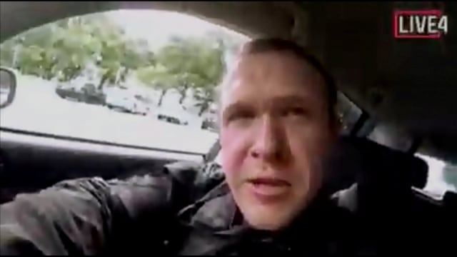 Tangkapan layar dari video yang menunjukkan wajah salah satu tersangka yang bertanggung jawab atas serangan di salah satu masjid, di Christchurch, Selandia Baru. Foto: Reuters