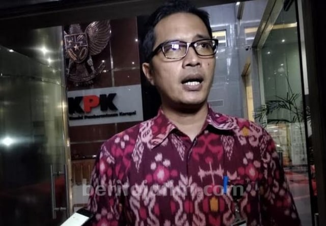 Inilah 4 Orang yang Diciduk KPK Bersama Rommy