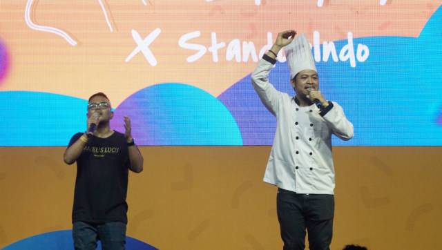 Coki (kiri) dan Muslim di acara Local Standup Day 2019 di Ballrom Kuningan City, Jakarta Selatan, Jumat, (15/3). Foto: Fanny Kusumawardhani/kumparan