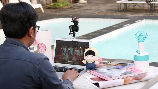 Ilustrasi fanboy Kpop. Foto: Fitra Andrianto dan Putri Sarah Arifira/kumparan