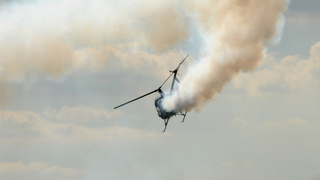 Ilustrasi helikopter jatuh. Foto: Shutter Stock