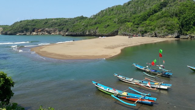 Pantai Baron, Gunungkidul, Yogyakarta. Foto: Shutterstock