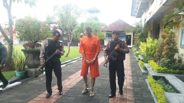 Jadi Pengedar Ganja, Warga Perancis Dibekuk Polisi