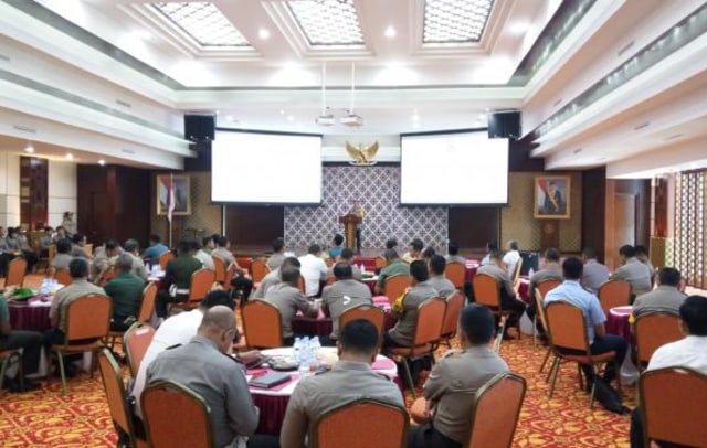 TNI dan Polda Bangka Belitung serta elemen masyarakat menggelar rapat pimpinan (rapim) di Ballroom Tanjung Kelayang, Kantor BI Bangka Belitung, Senin (18/3/2019).(ist)