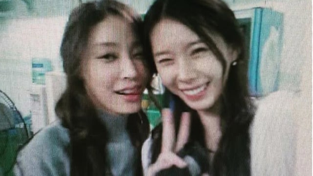 Jang Ja Yeon dan Yoon Ji Oh. Foto: Instagram/@ohmabella