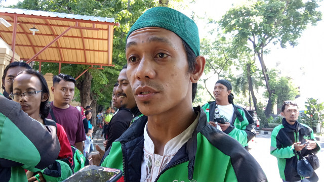Terdakwa kasus lakalantas pengemudi ojol, Ahmad Hilmi Hamdani. Foto: Yuana Fatwalloh/kumparan
