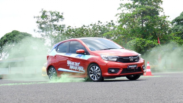 Slalom Honda Brio Foto: Aditya Pratama Niagara/kumparanOTO