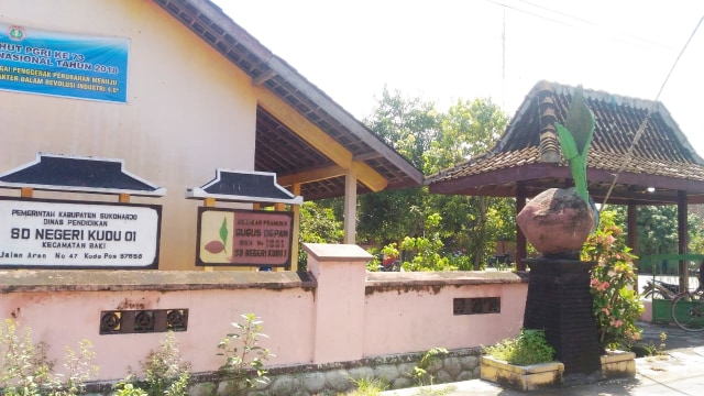 Tampak depan SDN Kudu 01 di Baki, Sukoharjo. Foto: Dok.kumparan