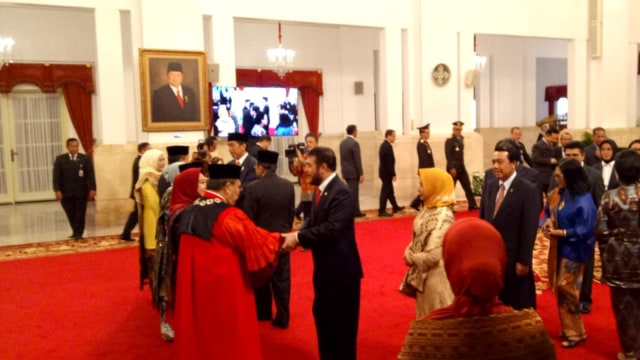 Suasana usai pengucapan sumpah Hakim MK Aswanto dan Wahihuddin di Istana Negara, Jakarta, Kamis (21/3). Foto: Kevin Kurnianto/kumparan