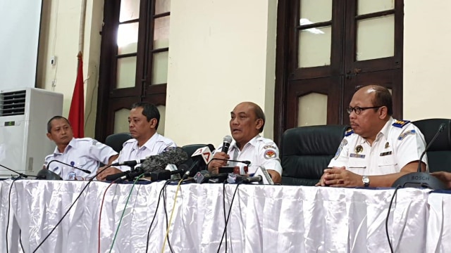 KNKT saat memberikan pemaparan dalam konferensi pers terkait kecelakaan Lion Air JT 610. Foto: Andreas Ricky Febrian/kumparan