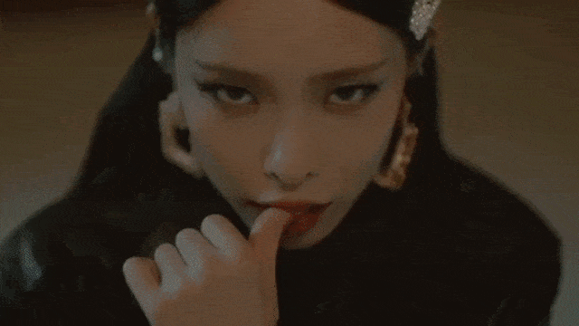 Cuplikan video klip lagu Heize, 'Dispatch'. Foto: YouTube/@Stone Music Entertainment