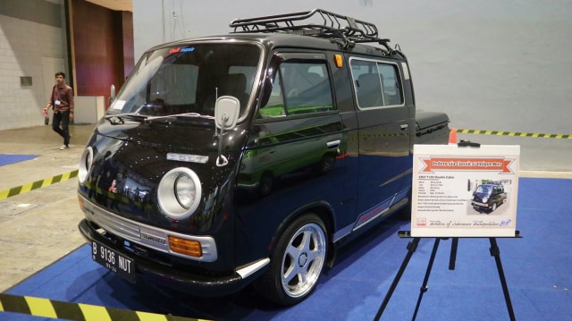 Mobil yang dipamerkan beragam, baik dari jenis, warna, hingga tahun pembuatannya Foto: Helinsa Rasputri/kumparan