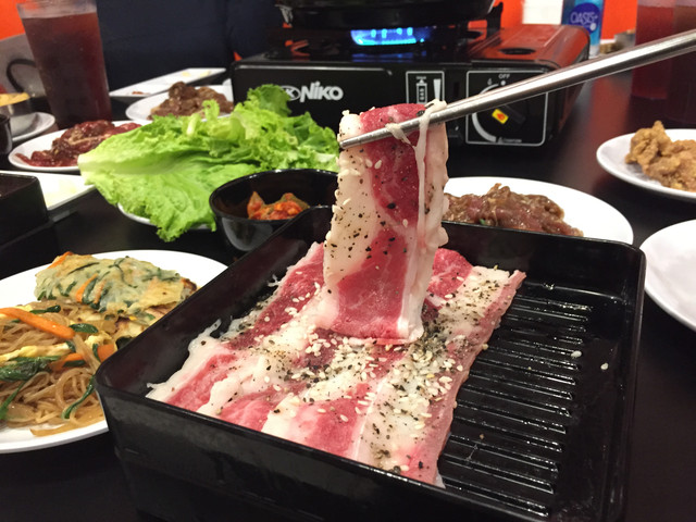 Daging wagyu di Pochajjang Foto: Azalia Amadea/Kumparan