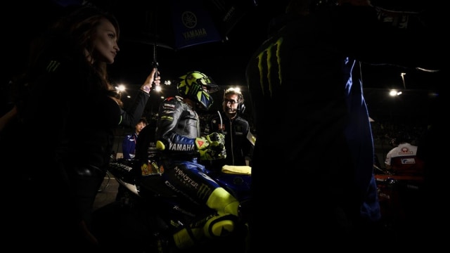 Pebalap Monster Energy Yamaha, Valentino Rossi saat melakoni balapan MotoGP Qatar 2019 Foto: twitter/motogp