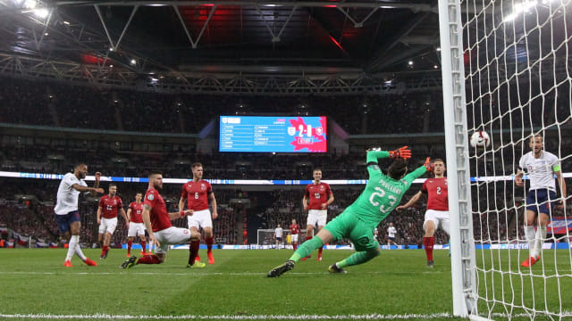 Inggris melawan Republik Ceko di babak kualifikasi Piala Eropa 2020. Foto: REUTERS/David Klein