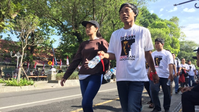 Suasana jelang Deklarasi dari Alumni Jogja SATUkan Indonesia untuk Jokowi - Ma'ruf Amin  di Stadion Kridosono, Sabtu (23/3). Foto: Arfiansyah Panji Purnandaru/kumparan