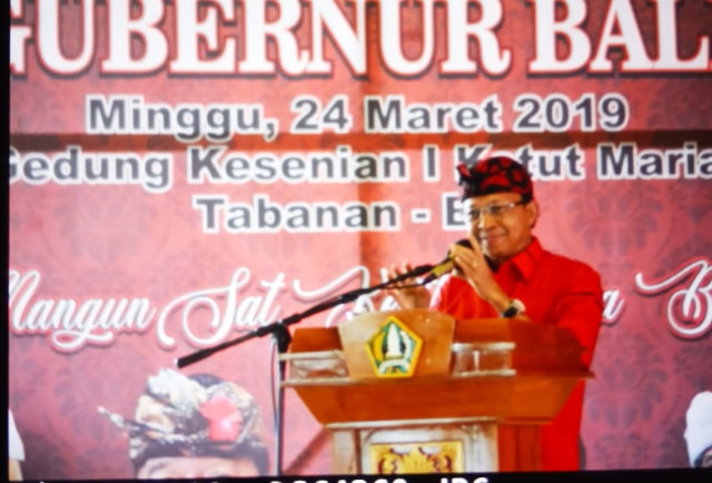 Gubernur Bali Wayan Koster