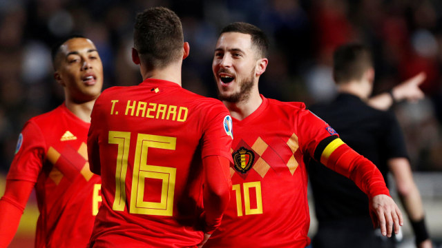 Eden Hazard dan Thorgan Hazard, dua bersaudara di Timnas Belgia. Foto: REUTERS/Yiannis Kourtoglou