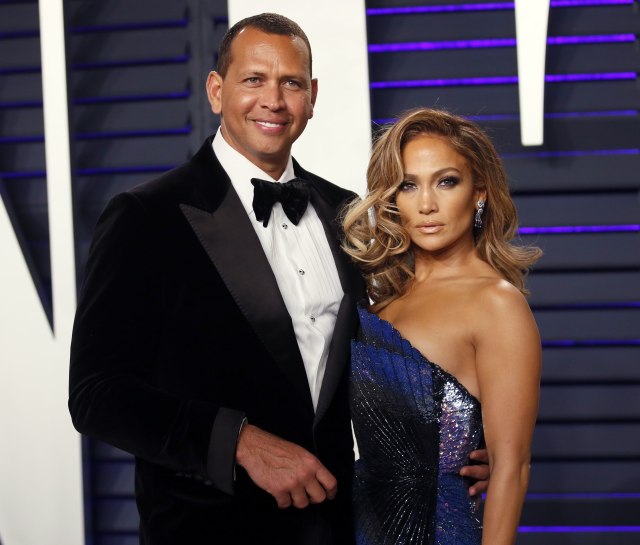 Jennifer Lopez dan Alex Rodriguez. Foto: Danny Moloshok/ REUTERS