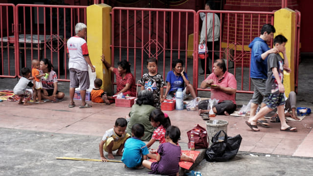 Ilustrasi pengemis anak-anak. Foto: Jamal Ramadhan/kumparan