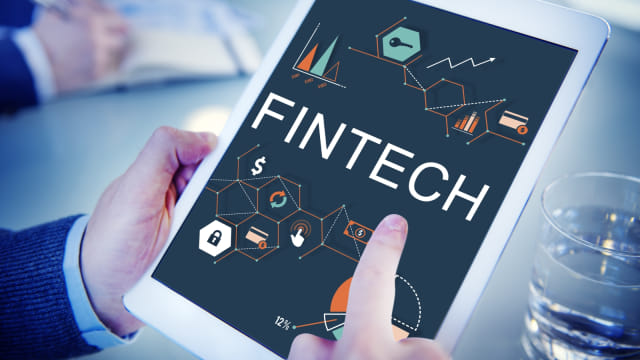 Ilustrasi Fintech. Foto: Shutter Stock