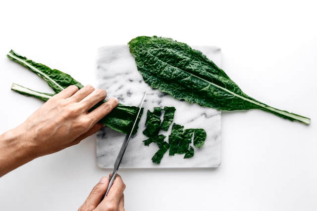 Manfaat kale untuk perawatan kecantikan. Foto: Shutterstock