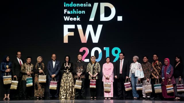 Pembukaan Indonesia Fashion Week (IFW) 2019 di Jakarta Convention Center (JCC) Senayan, Jakarta, Rabu (27/3). Foto: Iqbal Firdaus/kumparan