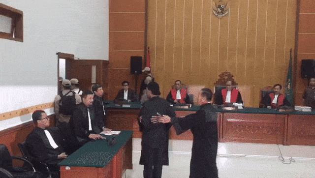 Hercules saat ngamuk di ruang sidang. Foto: Andreas Ricky Febrian/kumparan