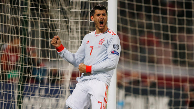 Alvaro Morata merayakan golnya ke gawang Malta. Foto: REUTERS/Darrin Zammit Lupi