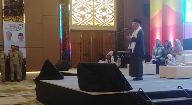 Calon wakil presiden dari nomor urut 01, KH Ma'ruf Amin saat menyampaikan kata sambutan didepan ribuan mahasiswa di Sumsel (Urban Id)