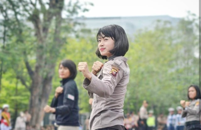 Marselina Oktavianti, anggota Polres Ketapang yang juga atlet silat. Foto: Instagram @marselinaoktavianti