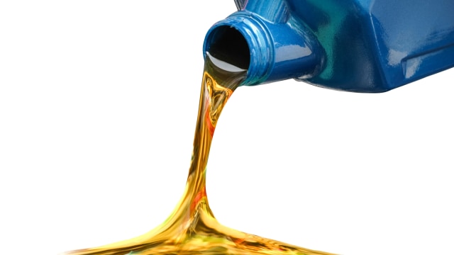 Ilustrasi oli. Foto: Shutter Stock