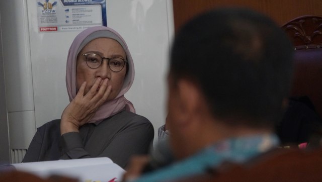 Terdakwa Ratna Sarumpaet menjalani sidang lanjutan dengan agenda pemeriksaan saksi di Pengadilan Negeri Jakarta Selatan, Selasa (2/4). Dalam sidang ini dihadirkan empat orang saksi, salah satunya Wakil Ketua Badan Pemenangan Nasional Prabowo-Sandi, Nanik Sudaryati. Foto: Fanny Kusumawardhani/kumparan