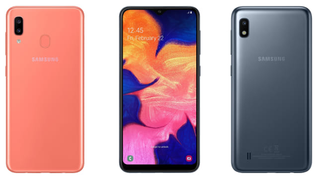 Bagian belakang dan depan Samsung Galaxy A10 dan Galaxy A20. Foto: Samsung