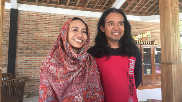 Slamet Jumiarto bersama sang istri. Foto: Arfiansyah Panji Purnandaru/kumparan