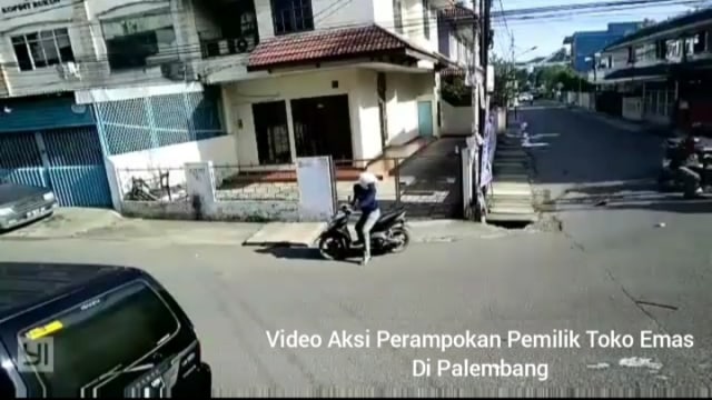 Video: Detik-detik Aksi Perampokan Bos Toko Emas di Palembang