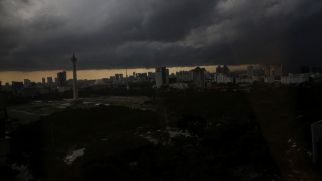 Ilustrasi mendung. Foto: ANTARA FOTO/Nova Wahyudi