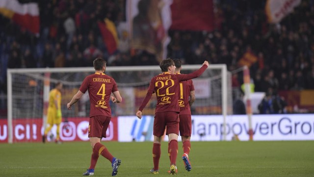 Nicolo Zainolo merayakan golnya ke gawang Fiorentina. Foto: Twitter: AS Roma