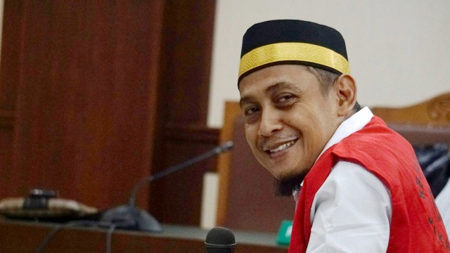 Bagus Bawana Putra menjalani sidang perdana terkait kasus penyebaran hoaks di PN Jakarta Pusat, Kamis (4/4). Foto: Nugroho Sejati/kumparan