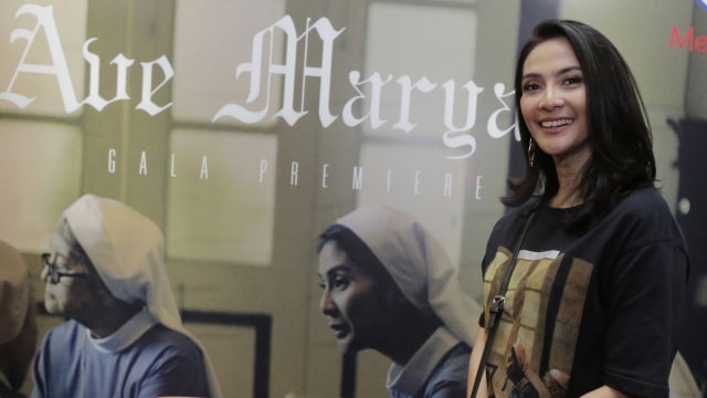 Artis Maudy Koesnaedi saat hadir di gala premiere film Ave Maryam di Epicentrum, Jakarta, Kamis (4/4). Foto: Ronny
