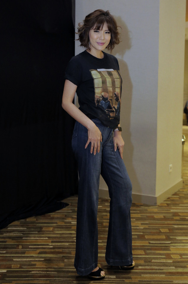 Olga Lydia saat hadir gala premiere film Ave Maryam di Epicentrum, Jakarta, Kamis (4/4). Foto: Ronny/kumparan