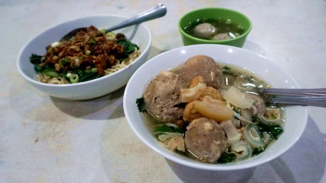 Mie Ayam dan Bakso Titoti. Foto: Fanny Kusumawardhani/kumparan