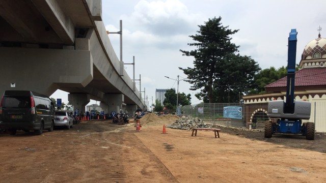 Suasana Park And Ride MRT Lebak Bulus. Foto: Ricky Febrian/kumparan