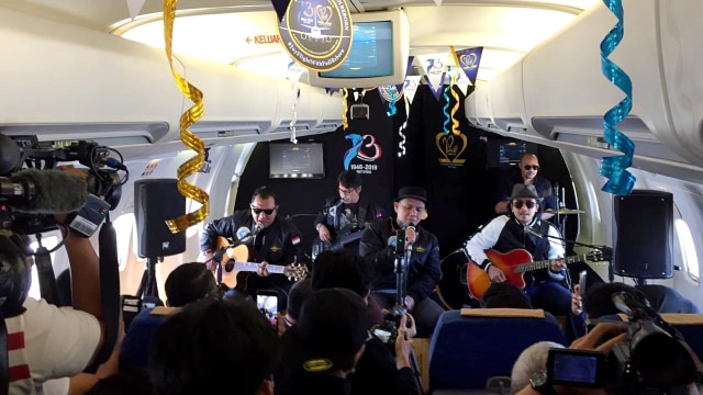 Padi Reborn tampil di acara ‘Joy Flight With Padi Reborn’. Foto: Sarah Yulianti Purnama/kumparan