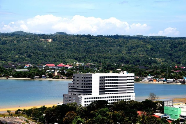 Gedung Rumah Sakit Internasional Siloam yang sudah rampung dibangun. Rencananya mulai berpoerasi usai Pemilu. (Foto: istimewa)