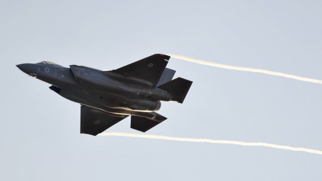 Pesawat Jet F-35 Foto: AFP/Jack Guez