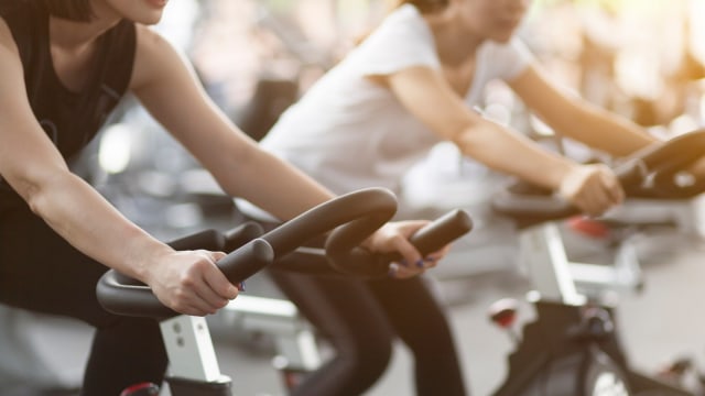 Ilustrasi anak muda berolahraga. Foto: Shutterstock