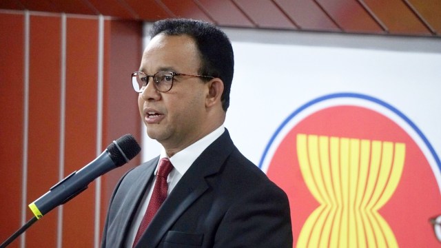 Gubernur DKI Jakarta Anies Baswedan di peresmian Stasiun ASEAN MRT, Jakarta, Rabu (10/4). Foto: Irfan Adi Saputra/kumparan