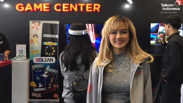 Ridha 'Audrey FF' Audrey, salah satu gamer cewek terpopuler di Indonesia. Foto: Alfaddillah/kumparan