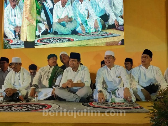 Emil Dardak: Tokoh Golkar Adies Kadir Konsisten Bantu Rakyat Kecil